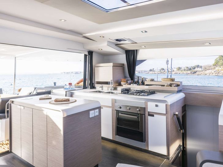 AMANTE - Fountaine Pajot 50 ft,galley AMANTE - Fountaine Pajot 50 ft,galley