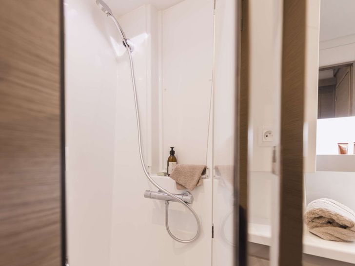 AMANTE - Fountaine Pajot 50 ft,bathroom AMANTE - Fountaine Pajot 50 ft,bathroom