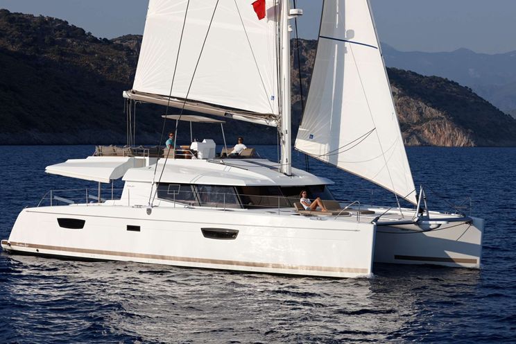 Charter Yacht SANDY CINCO - Fountaine Pajot 58 ft - 4 Cabins - Tortola - Anegada - Virgin Gorda - BVI
