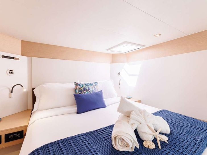 SANDY CINCO Fountaine Pajot Ipanema 58 - VIP cabin 3 SANDY CINCO Fountaine Pajot Ipanema 58 - VIP cabin 3
