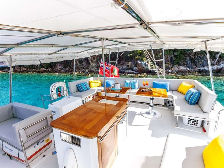 SANDY CINCO Fountaine Pajot Ipanema 58 - flybridge SANDY CINCO Fountaine Pajot Ipanema 58 - flybridge