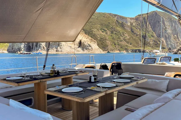 Charter Yacht RUNNING ON FAITH - Wally Yachts 30 m - 3 Cabins - Genoa - Tuscany - Sardinia - Naples - Sicily - Corsica - Riviera