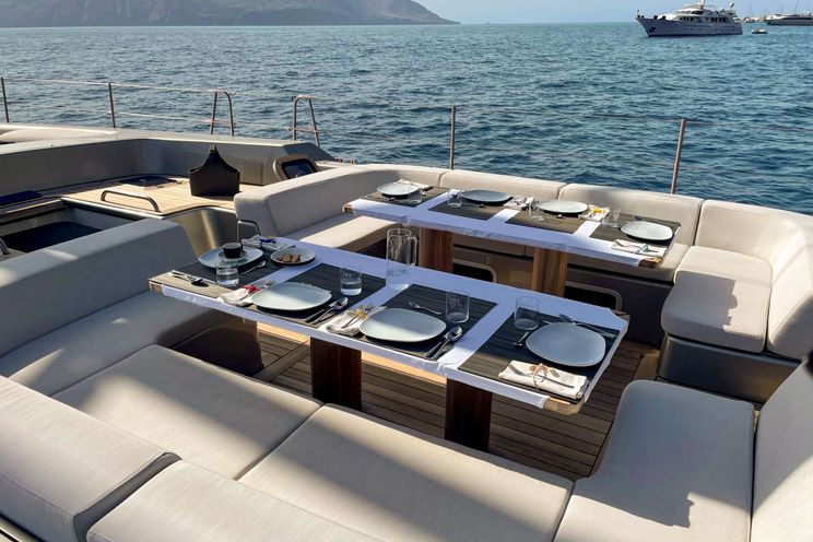 Charter Yacht RUNNING ON FAITH - Wally Yachts 30 m - 3 Cabins - Genoa - Tuscany - Sardinia - Naples - Sicily - Corsica - Riviera