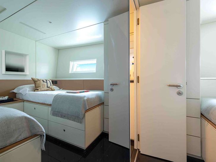 RUNNING ON FAITH - Wally Yachts 30 m,twin cabin and bathroom RUNNING ON FAITH - Wally Yachts 30 m,twin cabin and bathroom