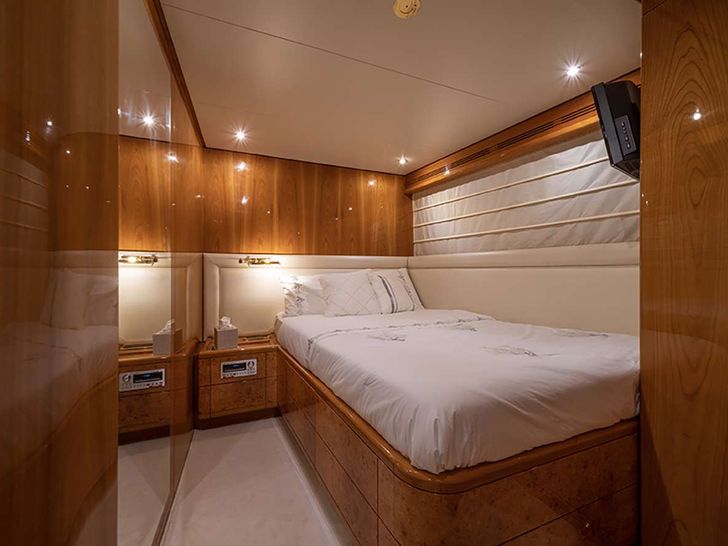 GOLDEN EAGLE - San Lorenzo 25 m,VIP cabin