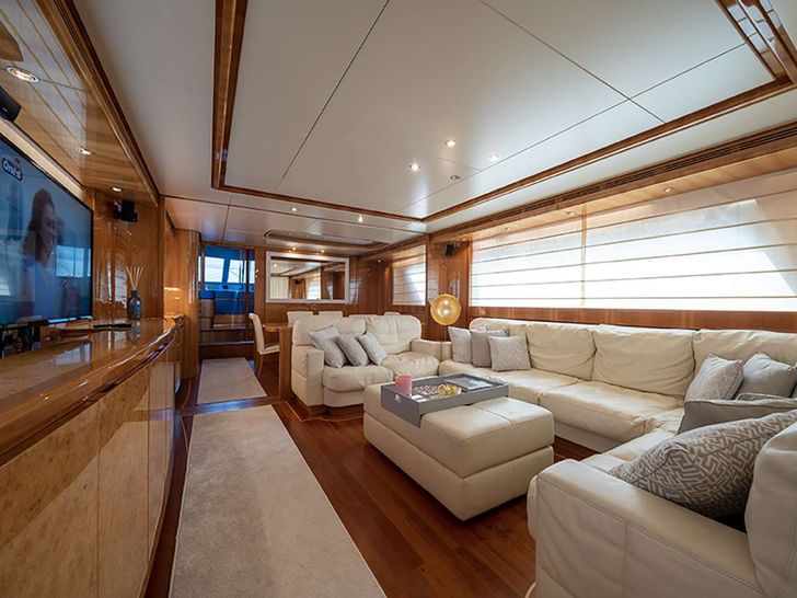 GOLDEN EAGLE - San Lorenzo 25 m,saloon