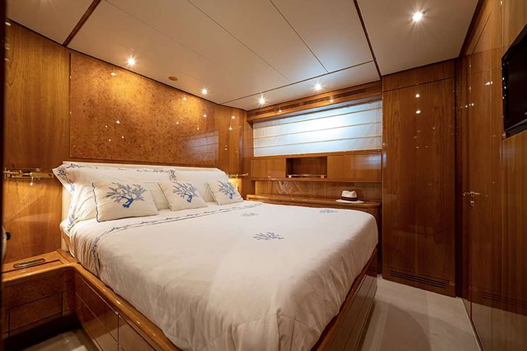 Charter Yacht GOLDEN EAGLE - San Lorenzo 25m - 4 Cabins - Sicily - Naples - Riviera - Corsica - Sardinia