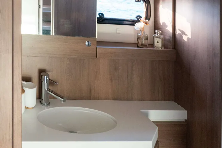 Charter Yacht TWO OCEANS - Bali 5.4 - 4 Cabins - Tortola - Virgin Islands