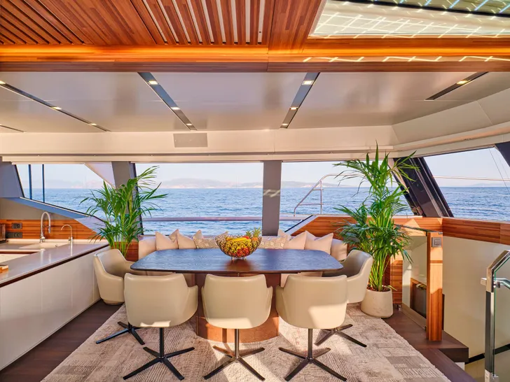 ALOIA 80 Fountaine Pajot Thira 80 - main dining area ALOIA 80 Fountaine Pajot Thira 80 - main dining area