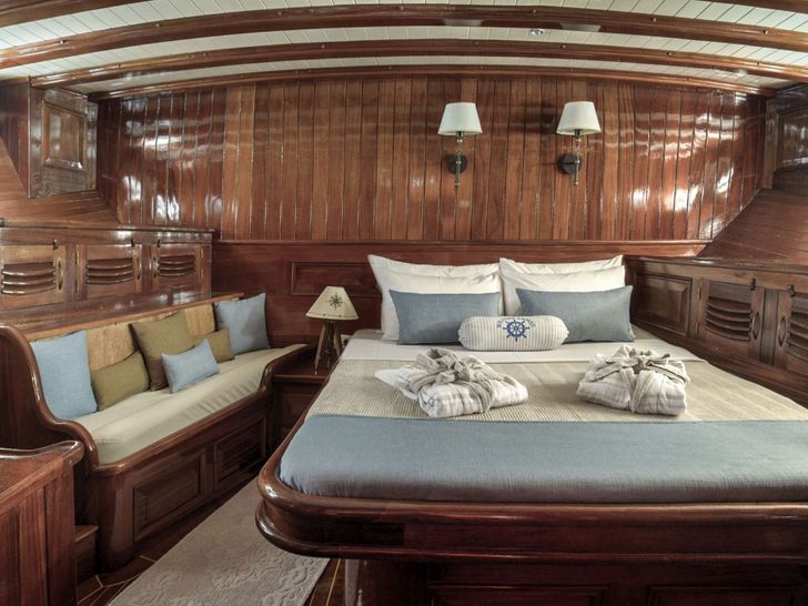 ENTRE CIELOS - SU Marine 104,main cabin ENTRE CIELOS - SU Marine 104,main cabin