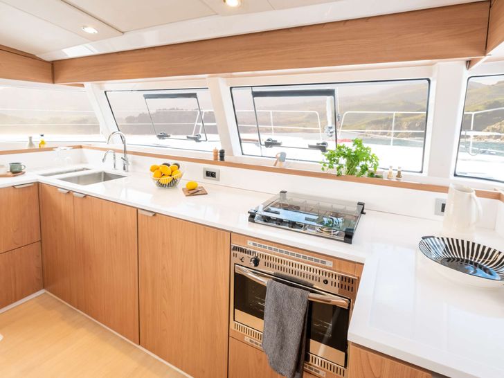 DORTOKA - Bali Catsmart,fully equipped galley DORTOKA - Bali Catsmart,fully equipped galley