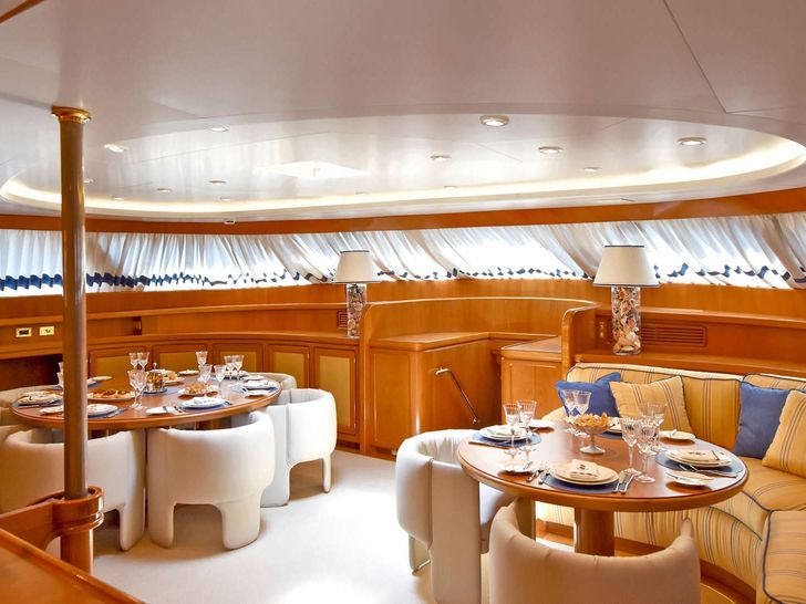 TAMARITA - Perini Navi 46 m,dining TAMARITA - Perini Navi 46 m,dining