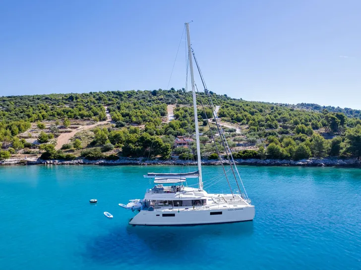 COOL CHANGE Lagoon 560 - side profile COOL CHANGE Lagoon 560 - side profile