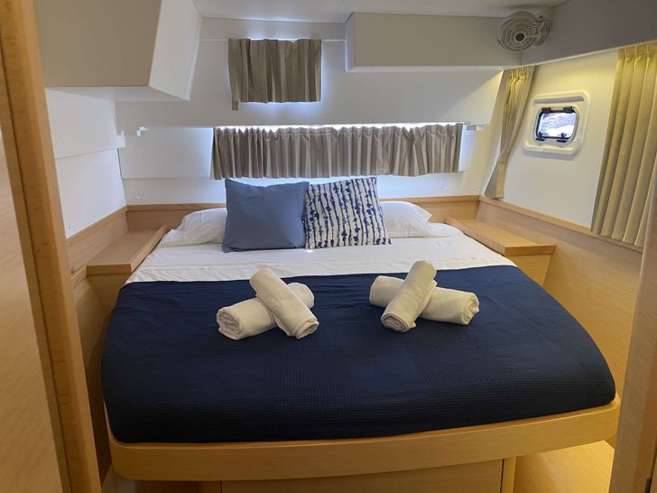 AZURITE - Lagoon 42,VIP cabin AZURITE - Lagoon 42,VIP cabin