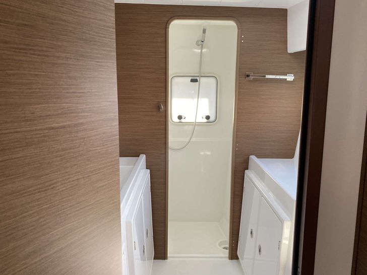 AZURITE - Lagoon 42,bathroom AZURITE - Lagoon 42,bathroom