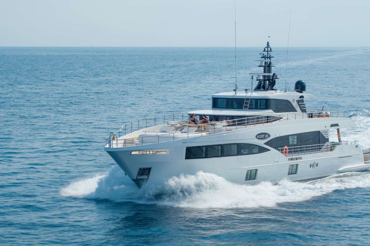 Charter Yacht OCEAN VIEW - Gulf Craft Majesty 104 - 5 Cabins - Monaco - French Riviera - Corsica - Sardinia - Naples - Sicily - Spain