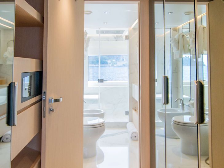 OCEAN VIEW - Gulf Craft Majesty 104,main cabin bathroom entrance OCEAN VIEW - Gulf Craft Majesty 104,main cabin bathroom entrance