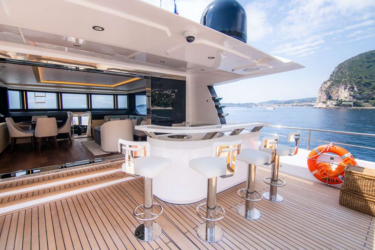 Charter Yacht OCEAN VIEW - Gulf Craft Majesty 104 - 5 Cabins - Monaco - French Riviera - Corsica - Sardinia - Naples - Sicily - Spain