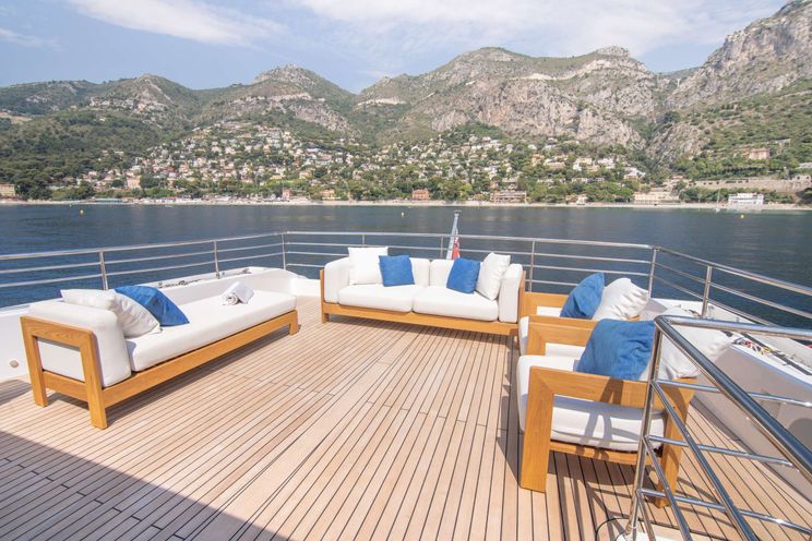 Charter Yacht OCEAN VIEW - Gulf Craft Majesty 104 - 5 Cabins - Monaco - French Riviera - Corsica - Sardinia - Naples - Sicily - Spain