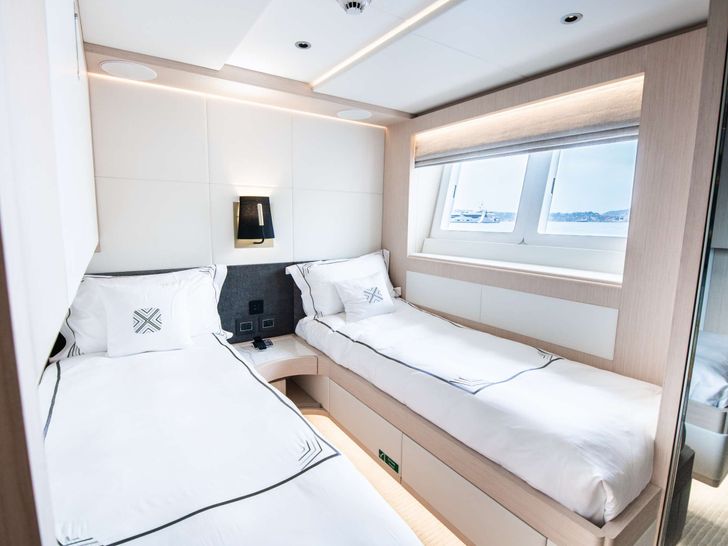 OCEAN VIEW - Gulf Craft Majesty 104,twin cabin 1 OCEAN VIEW - Gulf Craft Majesty 104,twin cabin 1