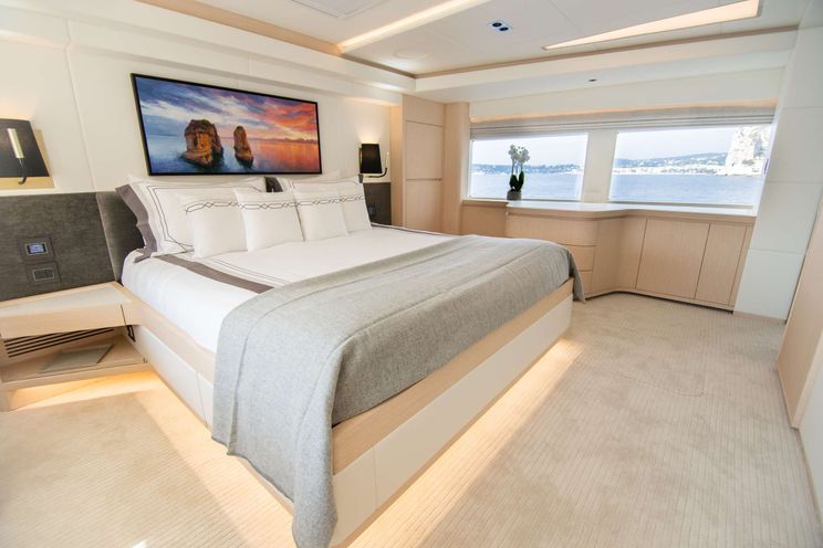 Charter Yacht OCEAN VIEW - Gulf Craft Majesty 104 - 5 Cabins - Monaco - French Riviera - Corsica - Sardinia - Naples - Sicily - Spain