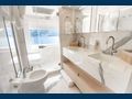 OCEAN VIEW - Gulf Craft Majesty 104,master cabin bathroom