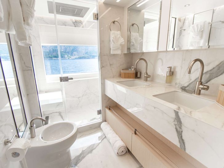 OCEAN VIEW - Gulf Craft Majesty 104,master cabin bathroom OCEAN VIEW - Gulf Craft Majesty 104,master cabin bathroom