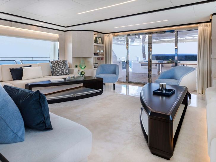 ROCKET ONE - Gulf Craft Majesty 121 ft,saloon seating area ROCKET ONE - Gulf Craft Majesty 121 ft,saloon seating area