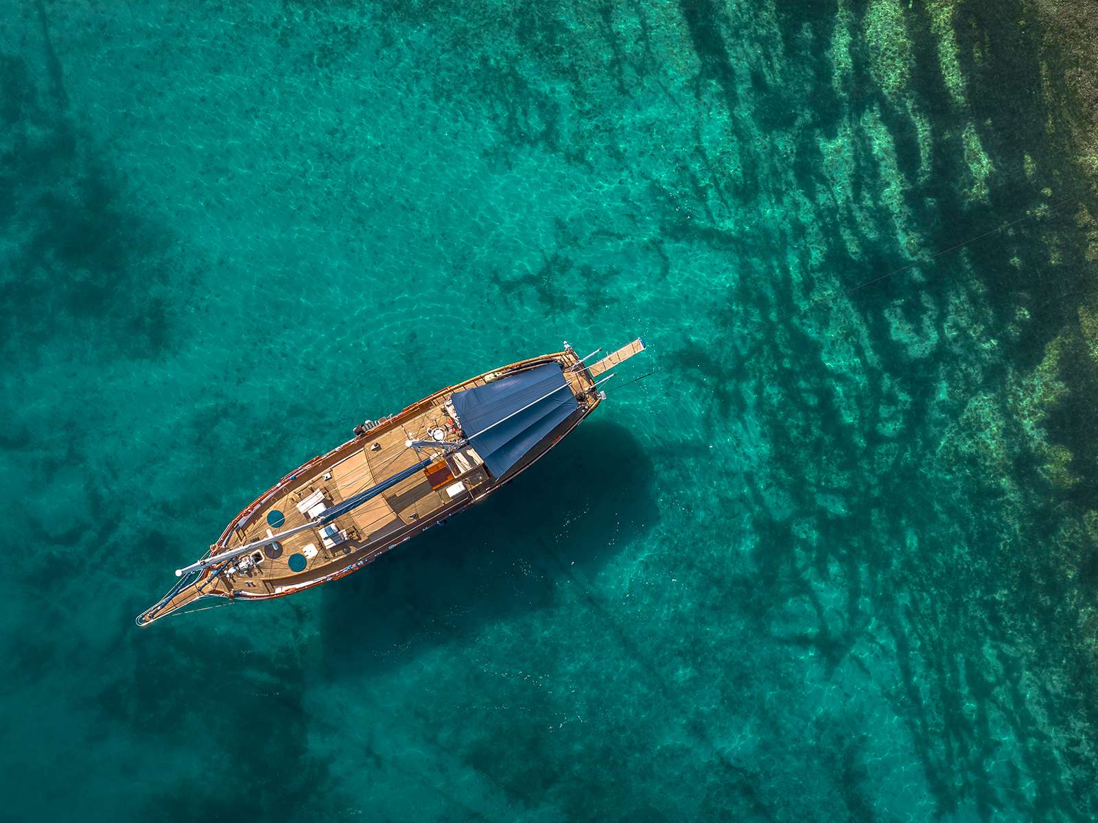 SMART SPIRIT Custom Gulet 25m - top aerial shot