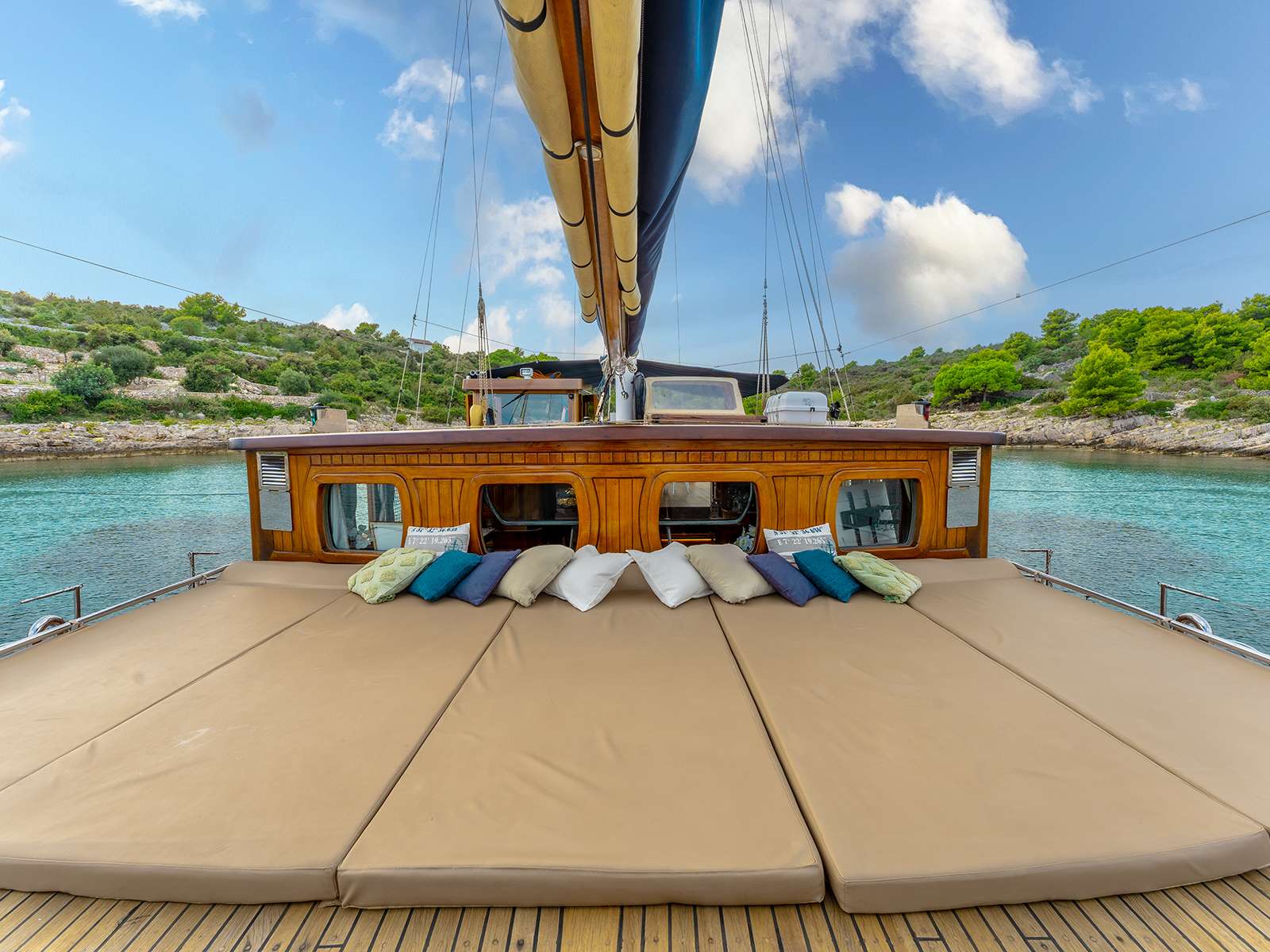 SMART SPIRIT Custom Gulet 25m - sunbathing area