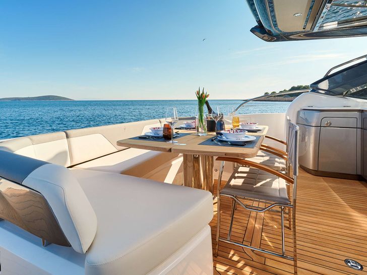MeSoFa Princess V65 - aft alfresco dining area MeSoFa Princess V65 - aft alfresco dining area