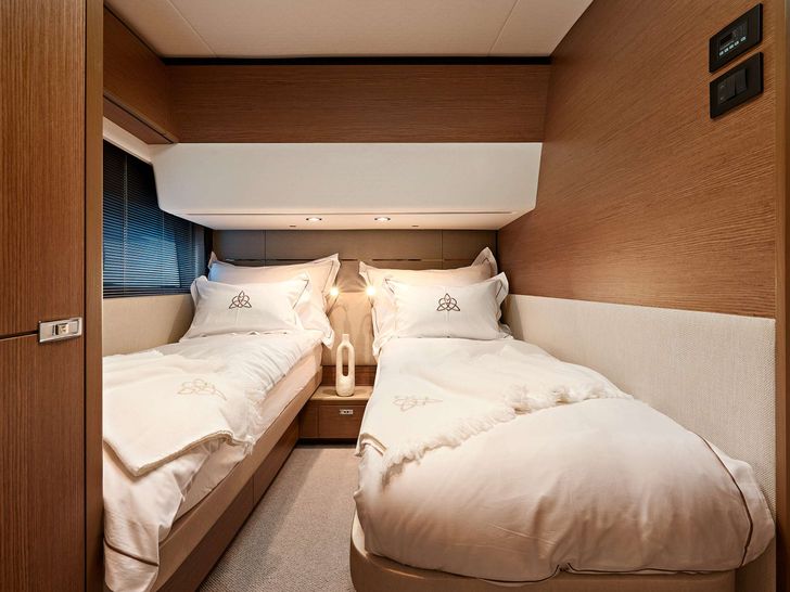 MeSoFa Princess V65 - twin cabin MeSoFa Princess V65 - twin cabin