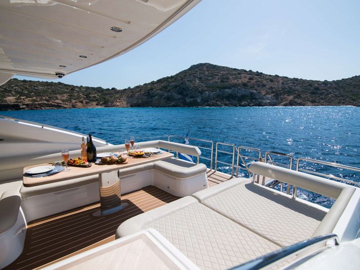 MOJO Princess 65 - aft deck MOJO Princess 65 - aft deck