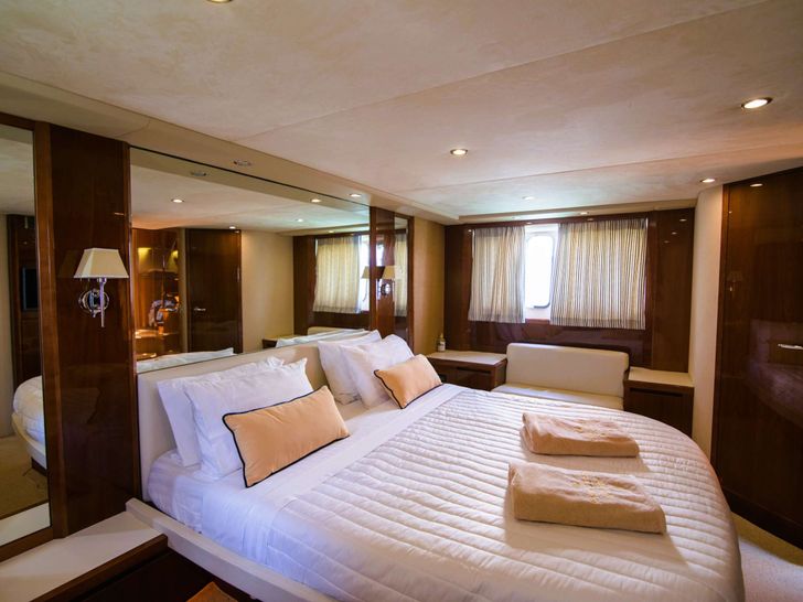 MOJO Princess 65 - master cabin MOJO Princess 65 - master cabin