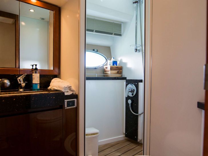 MOJO Princess 65 - master cabin bathroom MOJO Princess 65 - master cabin bathroom