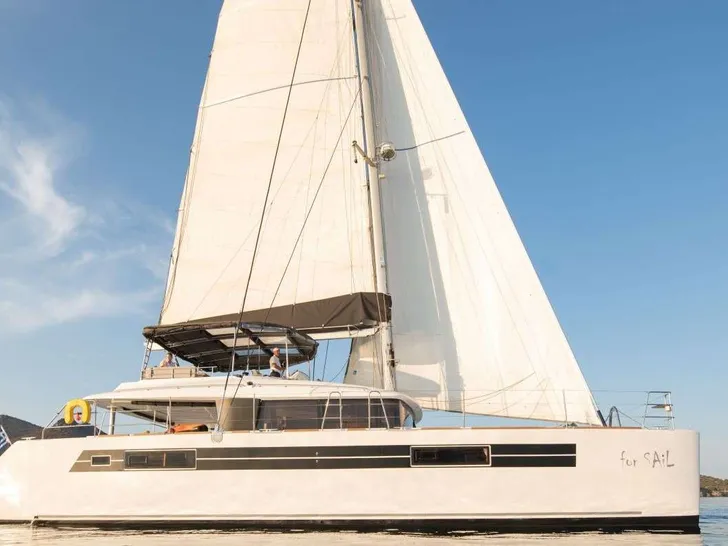 FOR SAIL - Exterior FOR SAIL - Exterior