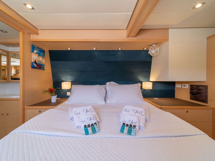 FOR SAIL - Double cabin FOR SAIL - Double cabin