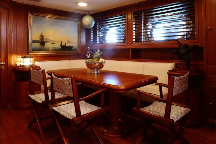 Charter Yacht HERITAGE M - Perini Navi 35.5m - 3 Cabins - Naples - Sicily - Riviera - Corsica - Sardinia