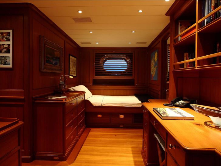 HERITAGE M - Perini Navi 35.5 m,main cabin HERITAGE M - Perini Navi 35.5 m,main cabin