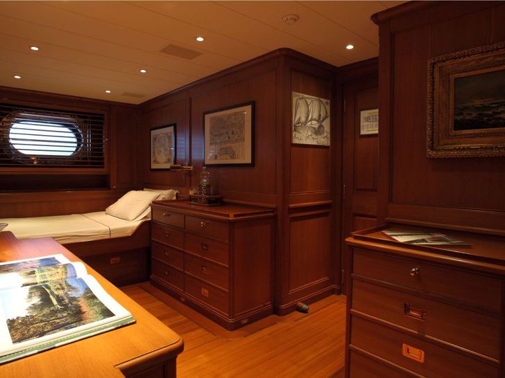 HERITAGE M - Perini Navi 35.5 m,main cabin panoramic shot HERITAGE M - Perini Navi 35.5 m,main cabin panoramic shot