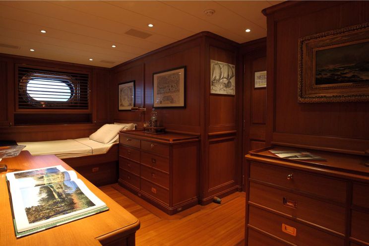 Charter Yacht HERITAGE M - Perini Navi 35.5m - 3 Cabins - Naples - Sicily - Riviera - Corsica - Sardinia