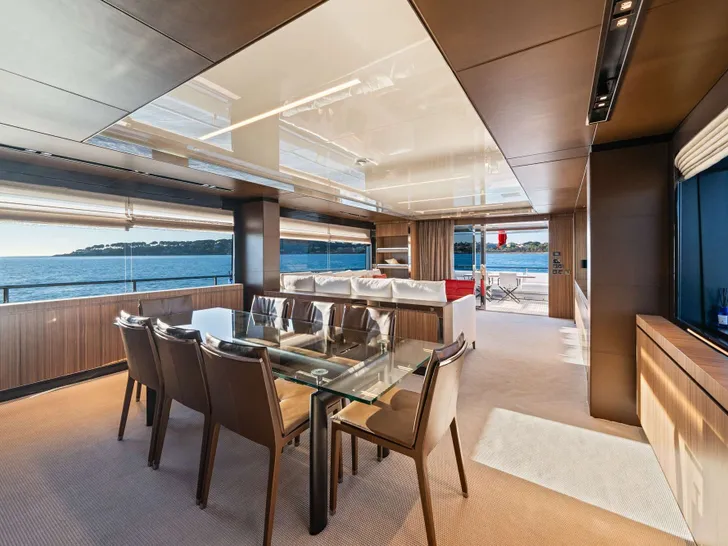 HP6 Riva Corsaro 100 - indoor dining area HP6 Riva Corsaro 100 - indoor dining area