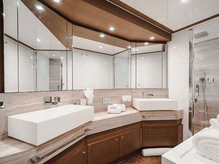 HOYA SAXA Ferretti 850 Crewed Motor Yacht Master Bathroom HOYA SAXA Ferretti 850 Crewed Motor Yacht Master Bathroom