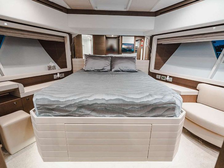 HOYA SAXA Ferretti 850 Crewed Motor Yacht VIP Cabin HOYA SAXA Ferretti 850 Crewed Motor Yacht VIP Cabin