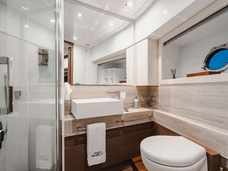 HOYA SAXA Ferretti 850 Crewed Motor Yacht VIP Bathroom HOYA SAXA Ferretti 850 Crewed Motor Yacht VIP Bathroom