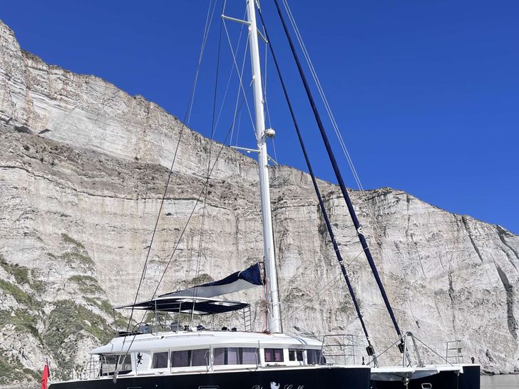 Blue Griffin Lagoon 29m Crewed Catamaran Blue Griffin Lagoon 29m Crewed Catamaran