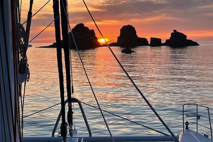 Charter Yacht BLUE GRIFFIN - Lagoon 620 - 4 Cabins - Papeete - Tahiti - Moorea - French Polynesia