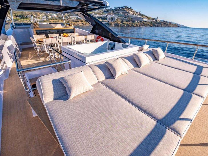 BACCARAT Amer Cento Quad Crewed Motor Yacht Sun deck