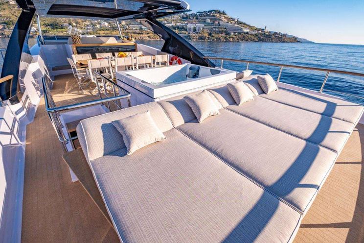 Charter Yacht BACCARAT - Amer Cento Quad - 5 Cabins - Cannes - Monaco - St Tropez