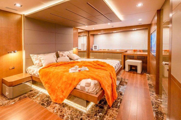 Charter Yacht BACCARAT - Amer Cento Quad - 5 Cabins - Cannes - Monaco - St Tropez